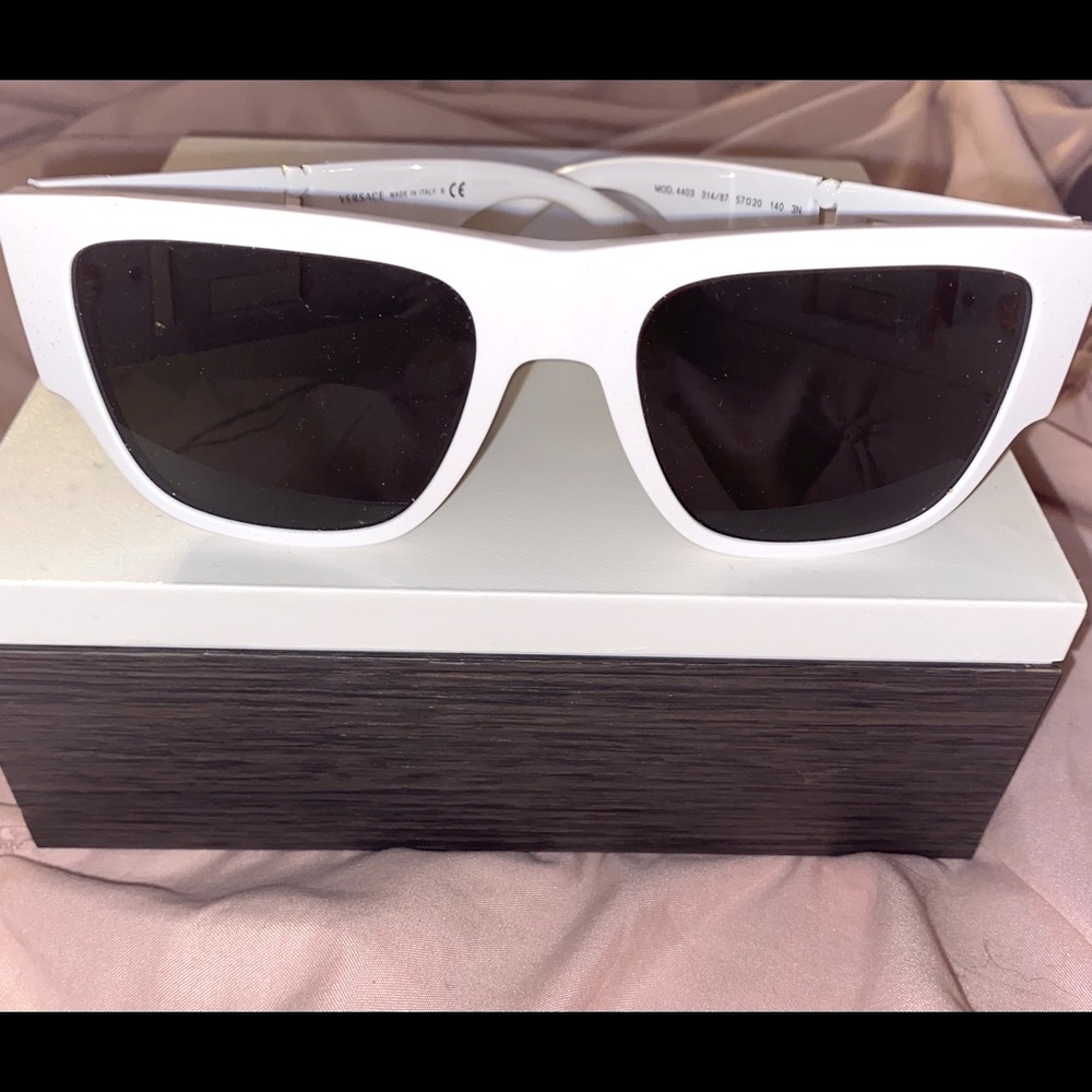 Versace Ve 4403 white with dark grey lenses